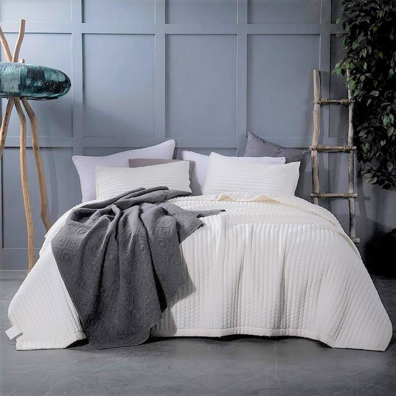 Kasentex Ultra Soft All Season Rustic Nostalgic Design Coverlet Set