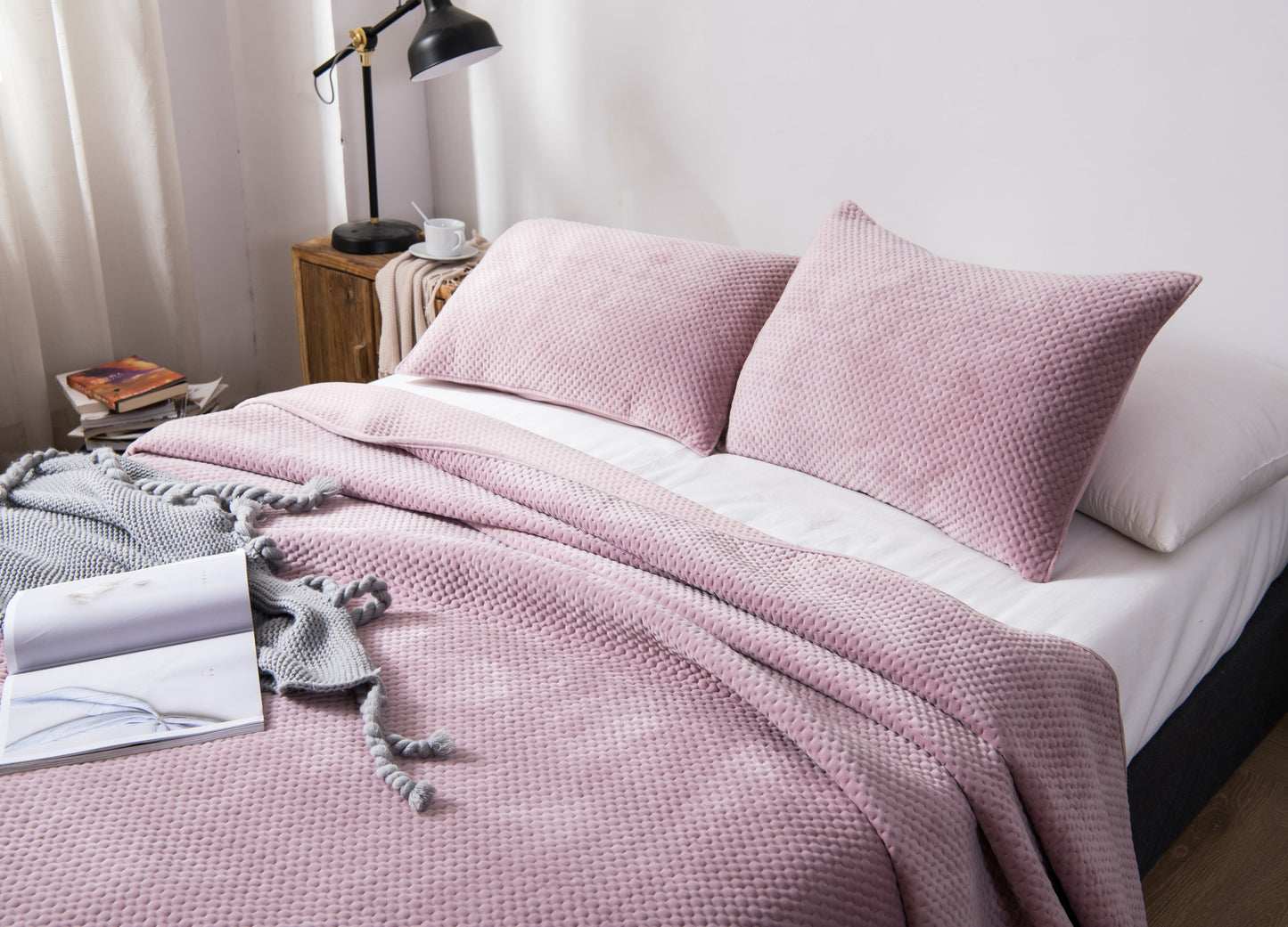 Kasentex All Season Cozy Velvet Quilt Set with Shams, Queen, King, Room Decor, Graduation Gifts