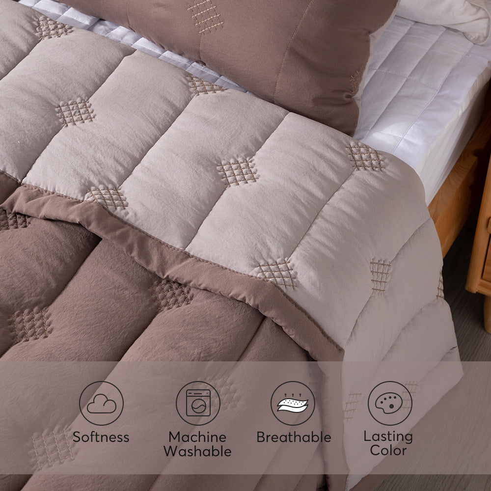Kasentex Ultra Soft Lightweight All Season Quilt Bedspread Set, Room Decor, Graduation Gifts