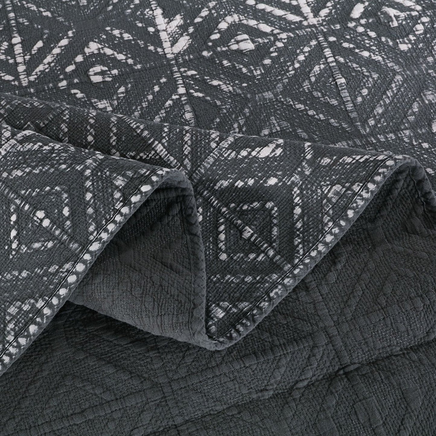 Kasentex Cozy Stonewashed Quilt Set, Navy Blue and White