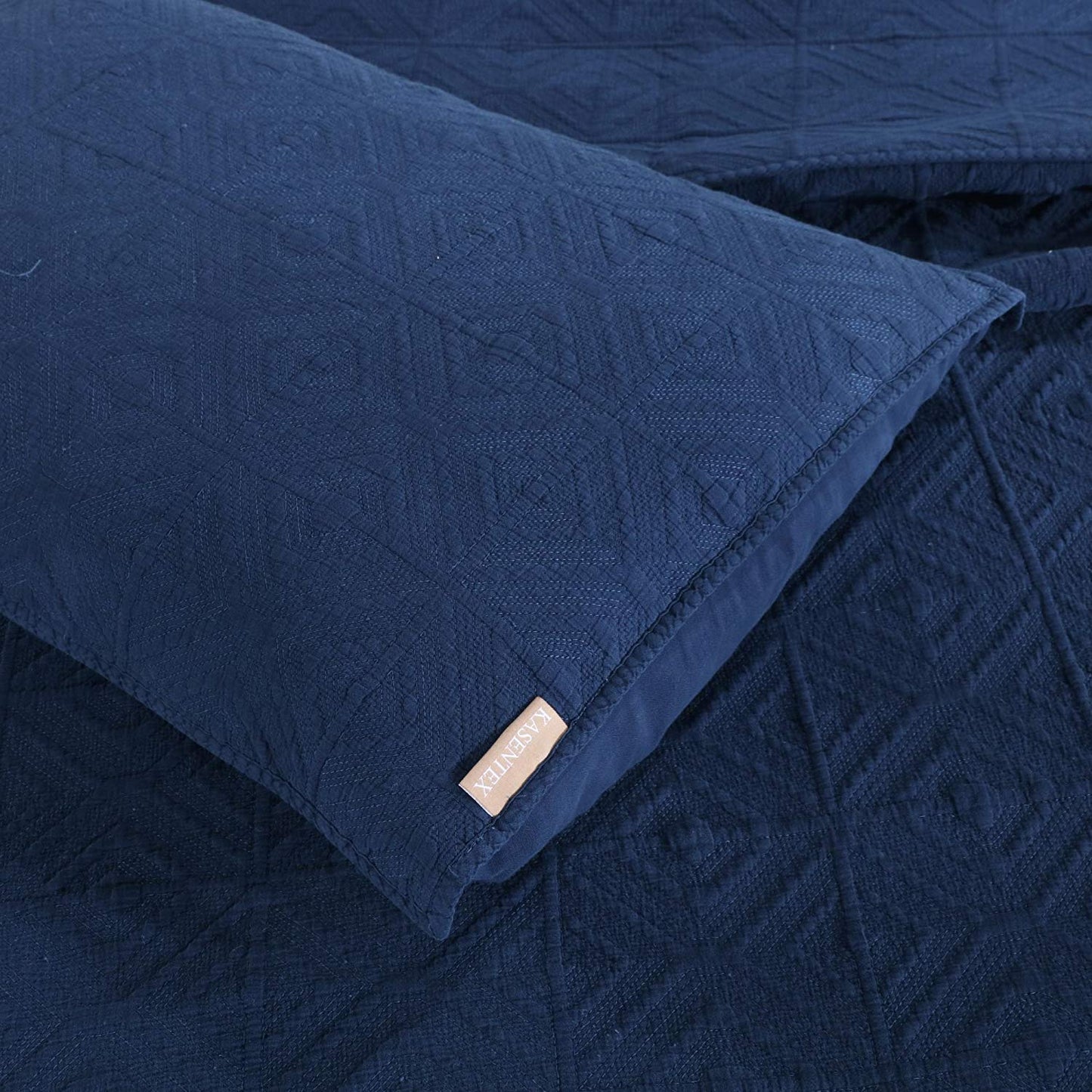 Kasentex Cozy Stonewashed Quilt Set, Navy Blue and White