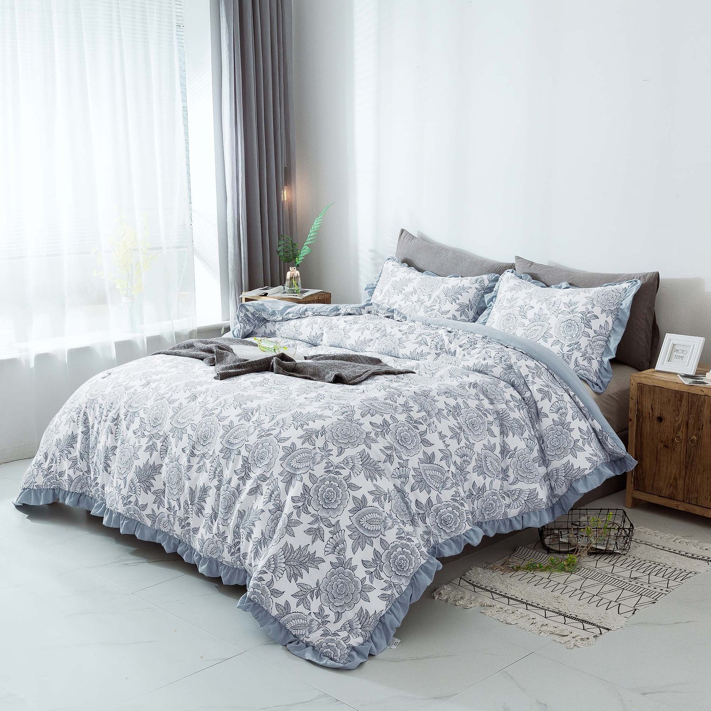 Kasentex Floral Quilted Comforter Set with Border Trim Design, Multi Blue, Room Decor, Graduation Gifts