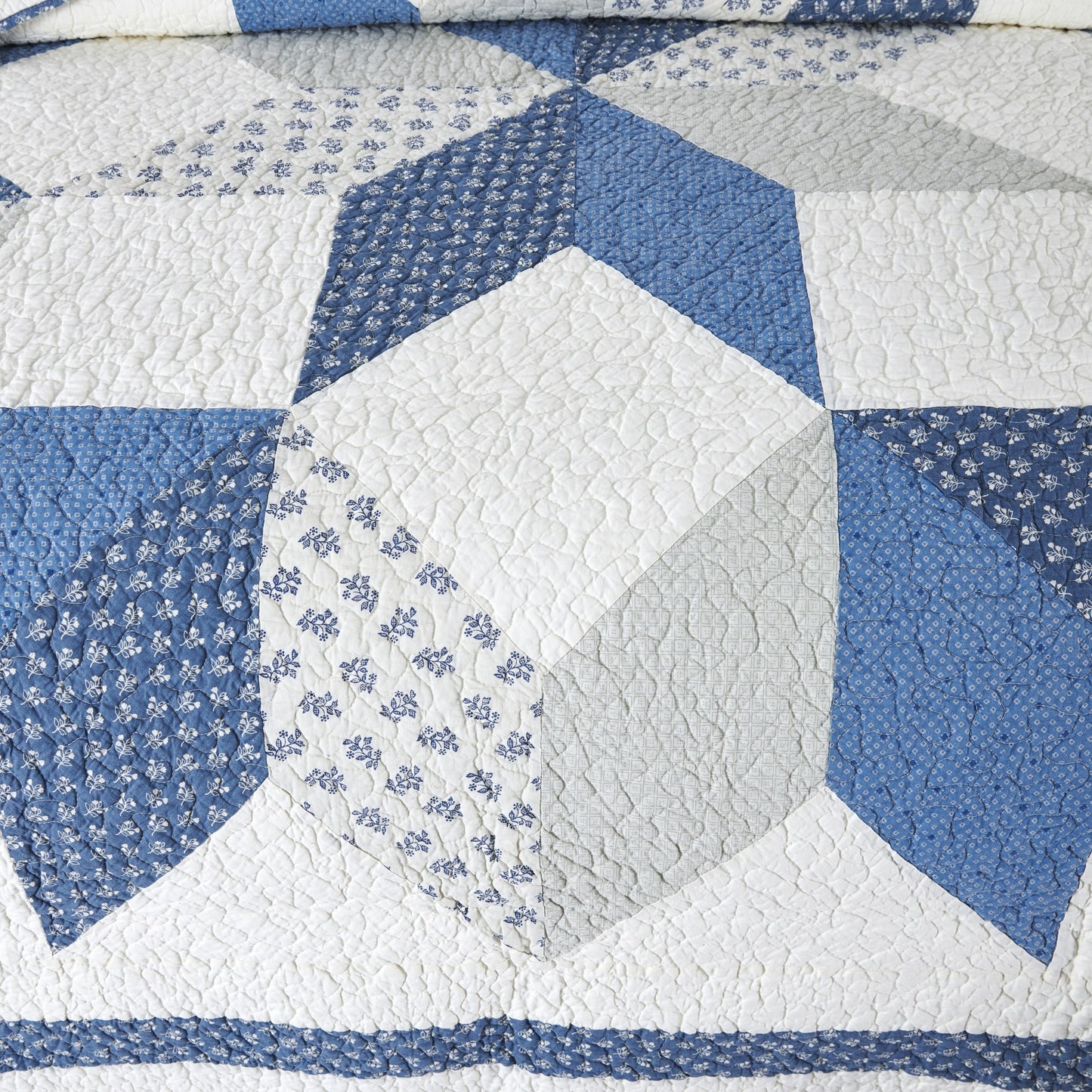 Kasentex Ultra Soft Floral Cotton Quilt with Decorative Patchwork, Boho Multicolor, Twin, Queen, King, Room Decor, Graduation Gifts