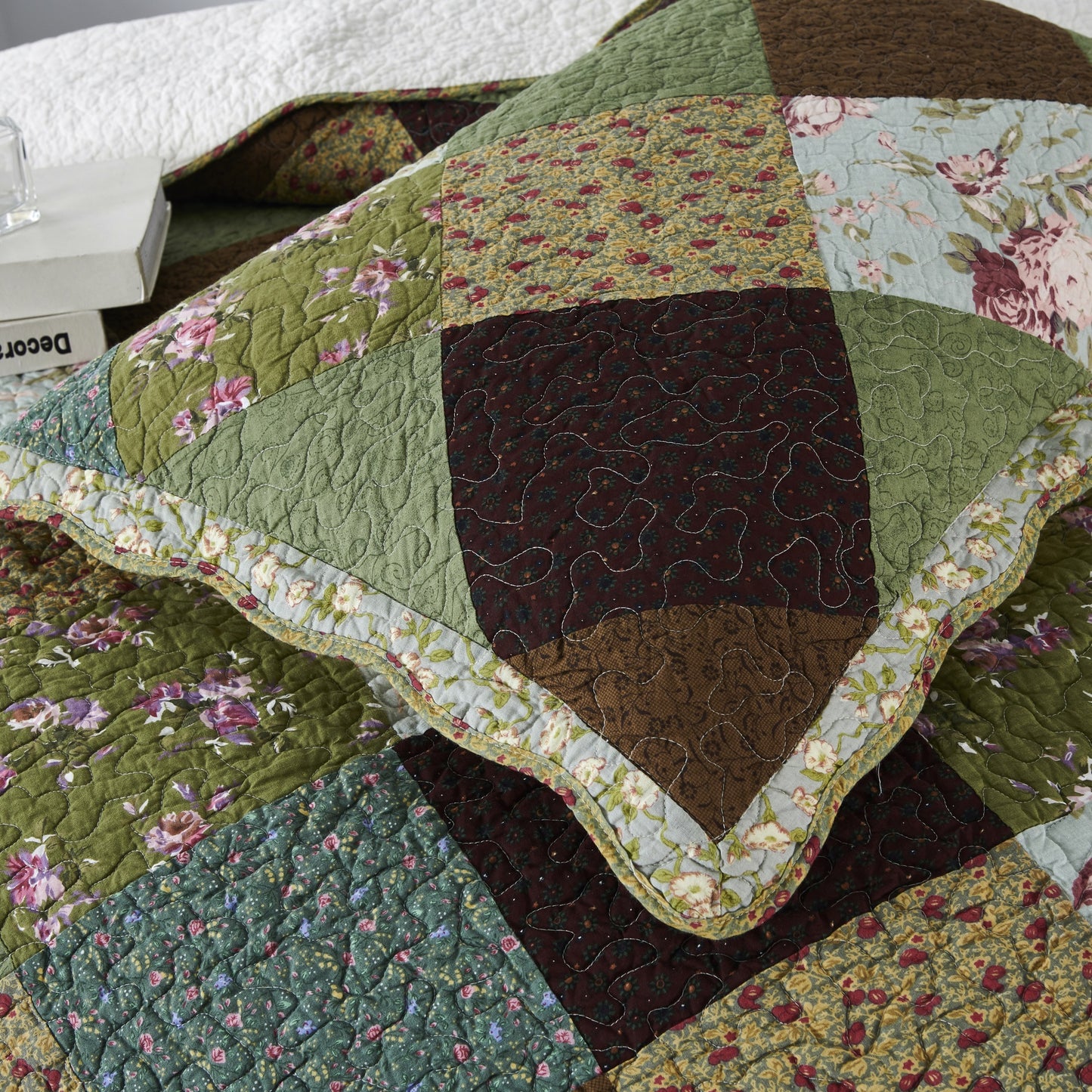 Kasentex Ultra Soft Floral Cotton Quilt with Decorative Patchwork, Boho Multicolor, Twin, Queen, King, Room Decor, Graduation Gifts