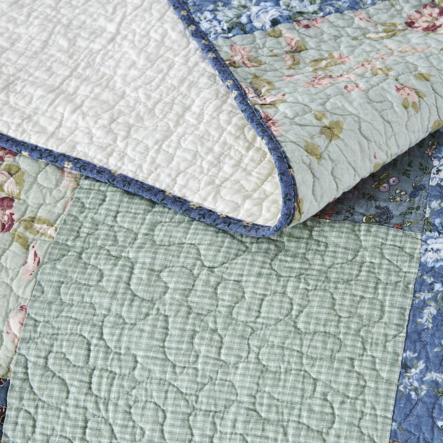 Kasentex Ultra Soft Floral Cotton Quilt with Decorative Patchwork, Boho Multicolor, Twin, Queen, King, Room Decor, Graduation Gifts