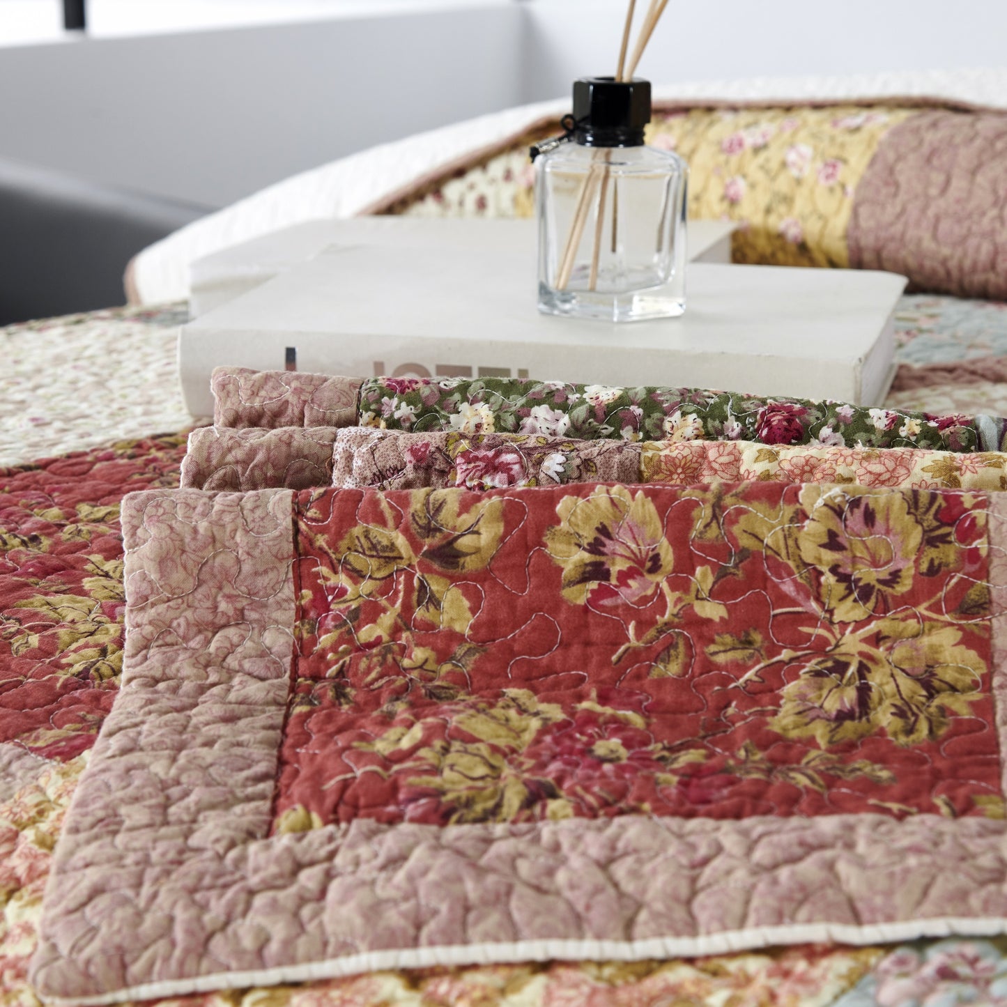 Kasentex Ultra Soft Floral Cotton Quilt with Decorative Patchwork, Boho Multicolor, Twin, Queen, King, Room Decor, Graduation Gifts