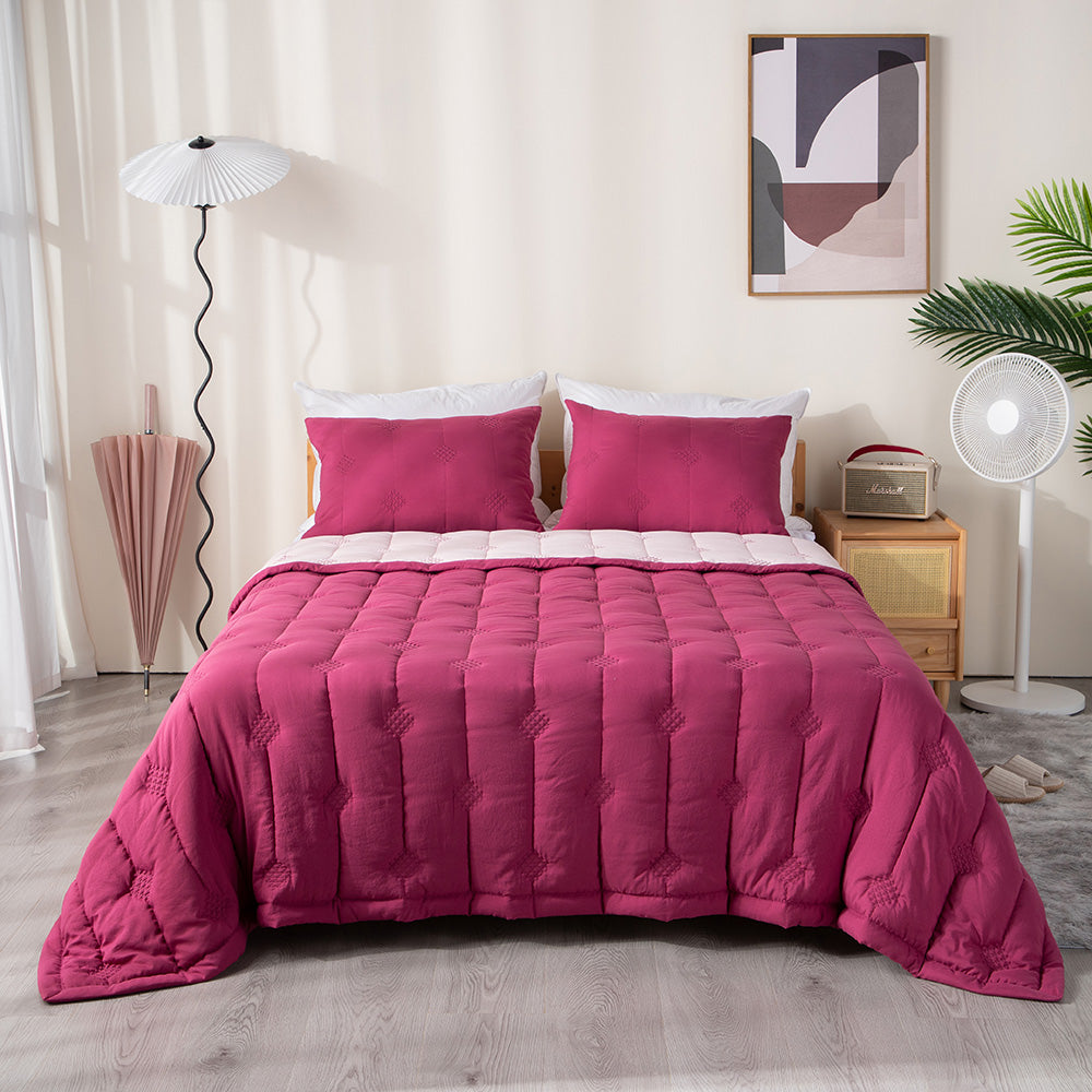 Kasentex Ultra Soft Lightweight All Season Quilt Bedspread Set, Room Decor, Graduation Gifts
