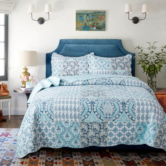 Floral Coverlets: A Cozy Addition to Your Bedroom Decor