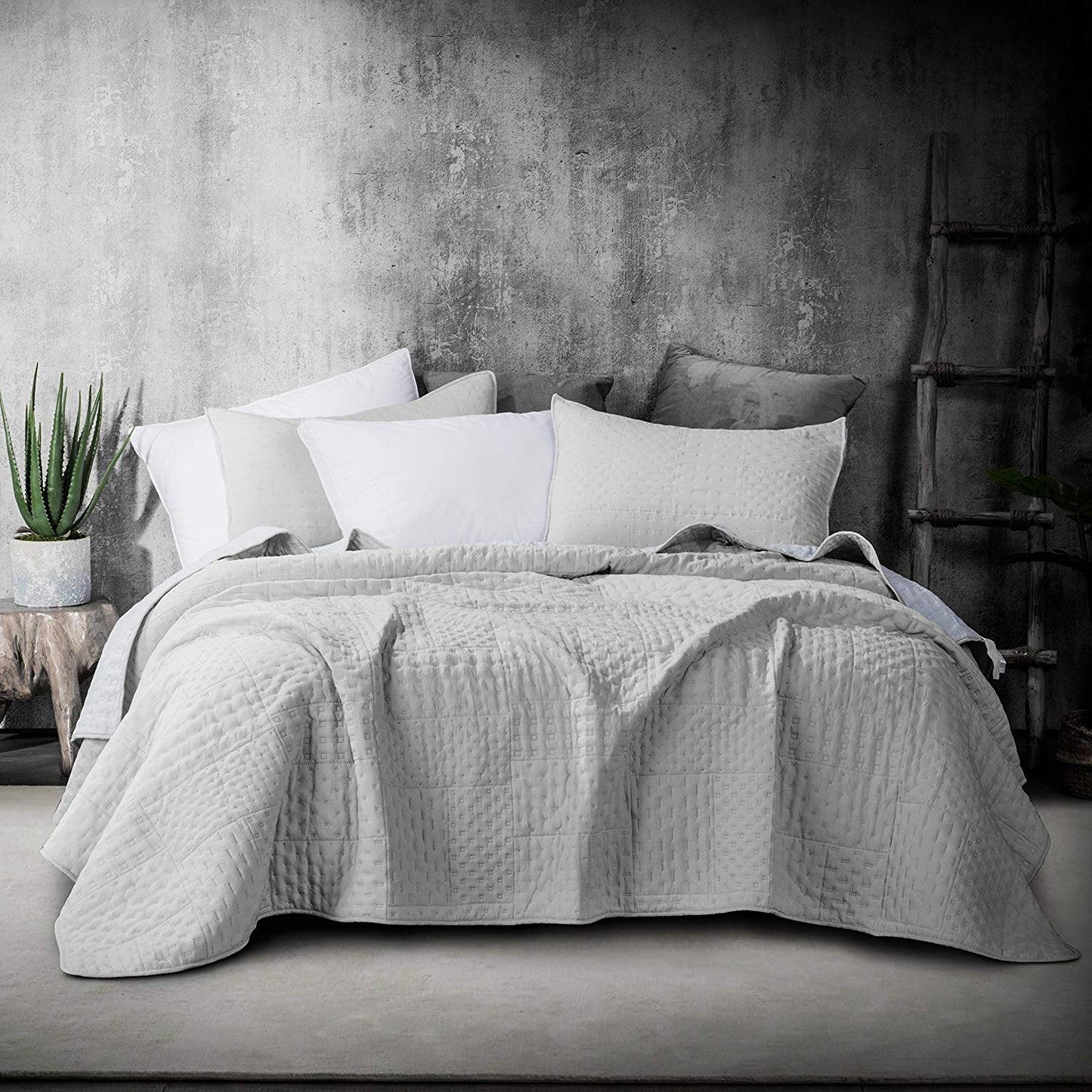 Contemporary Coverlet Set with Detailed Stitching