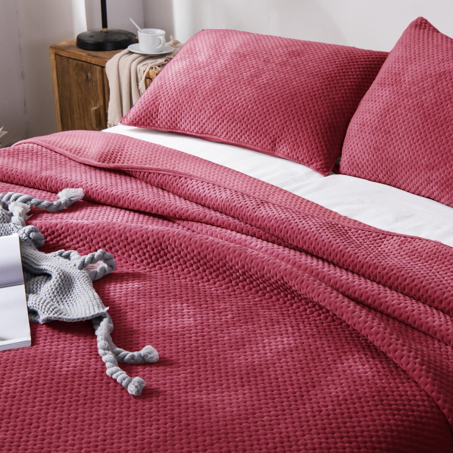 Cozy Velveteen Bedspread With Shams