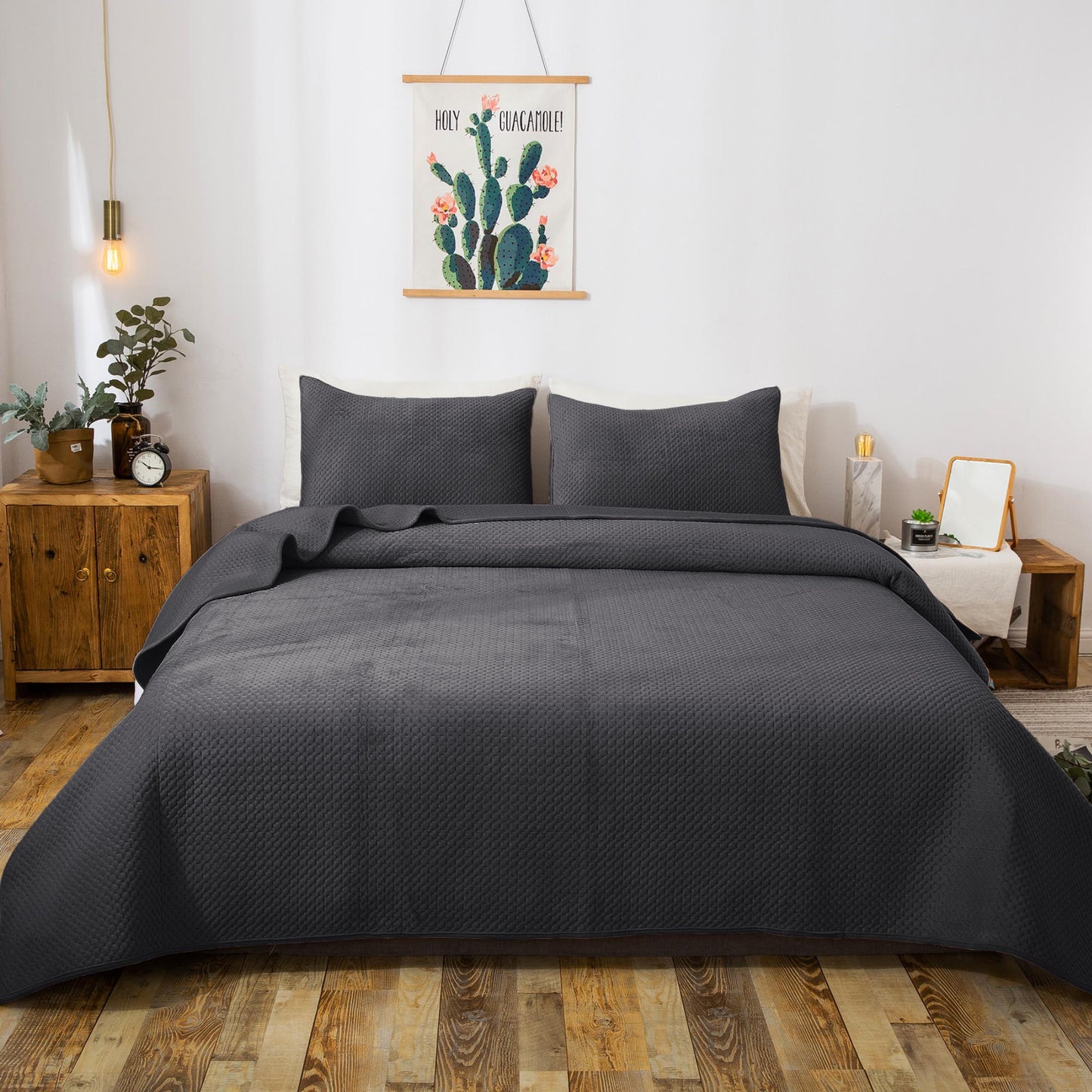 Cozy Velveteen Bedspread With Shams