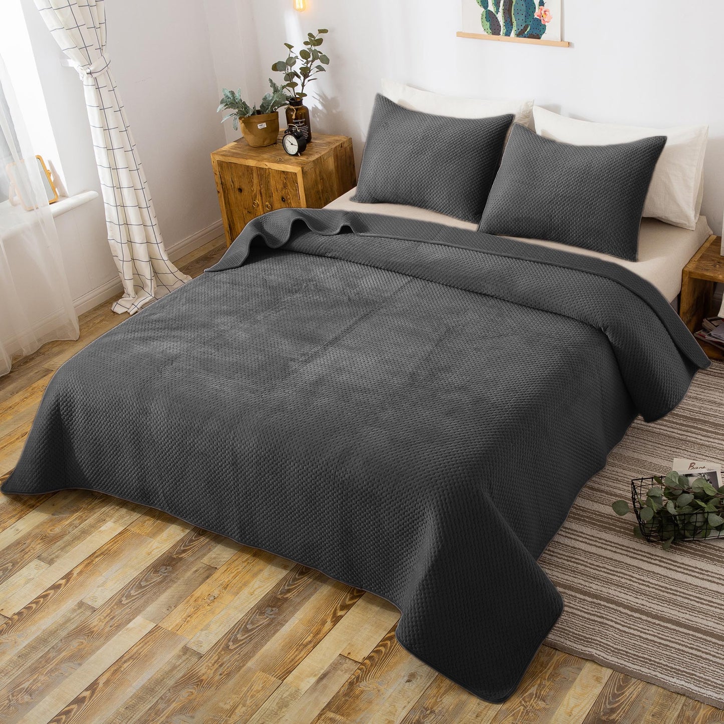 Plush Poly-Velvet Quilt Set