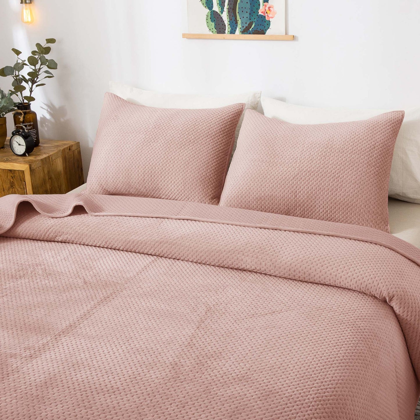 Plush Poly-Velvet Quilt Set