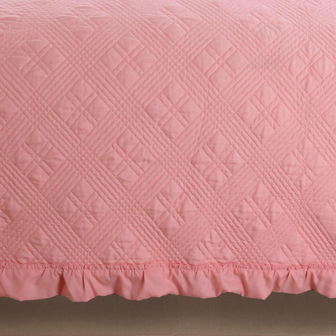 Cozy Diamond Design Quilt Set