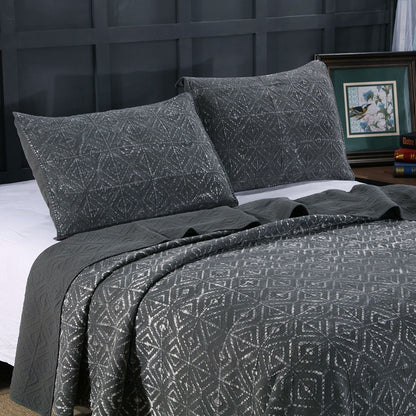 Kasentex Cozy Stonewashed Quilt Set, Navy Blue and White