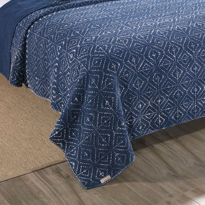 Kasentex Cozy Stonewashed Quilt Set, Navy Blue and White