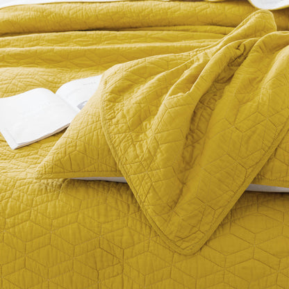 Kasentex Spring Bedspread Quilt Set, All Season Ultra Soft Coastal Design, Yellow, Room Decor, Graduation Gifts